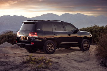 2020 Land Cruiser Heritage Edition 03