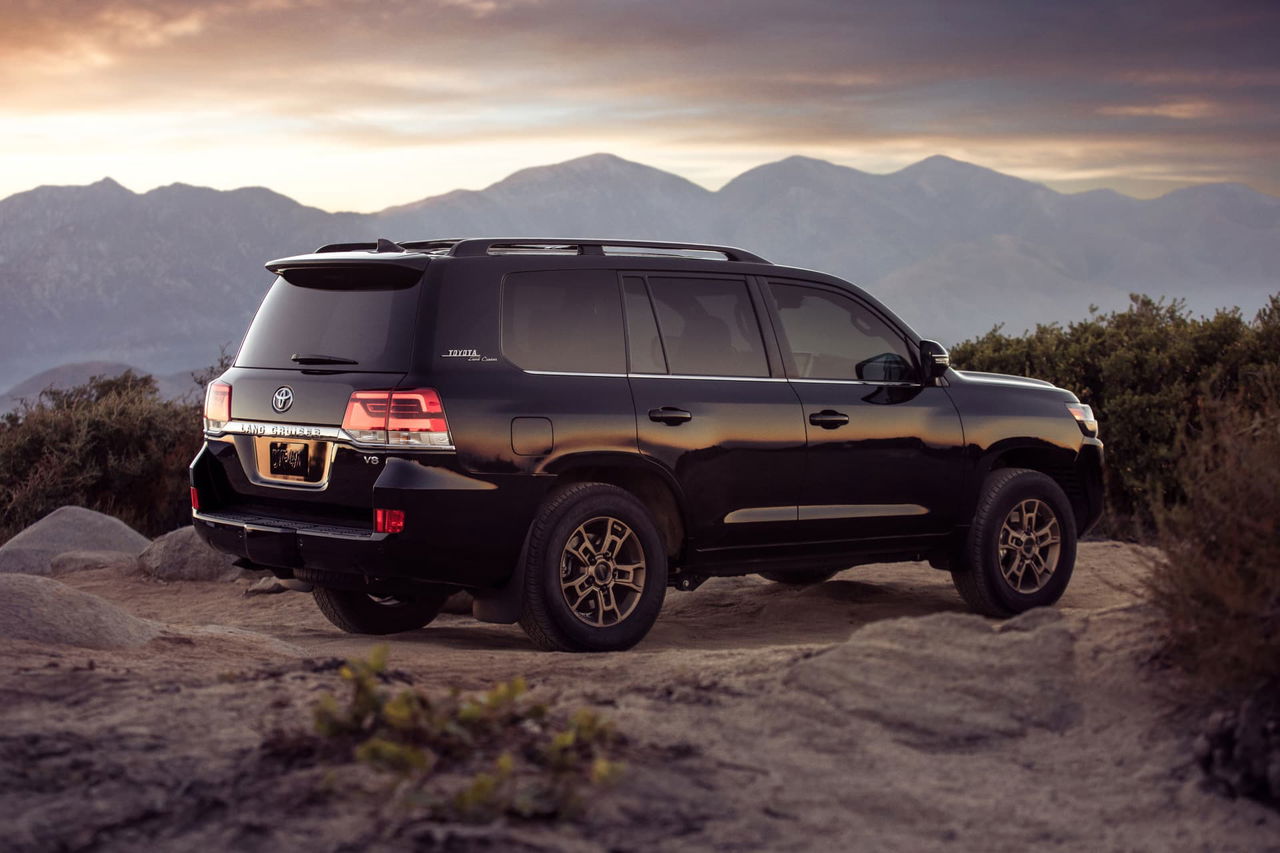 2020 Land Cruiser Heritage Edition 03