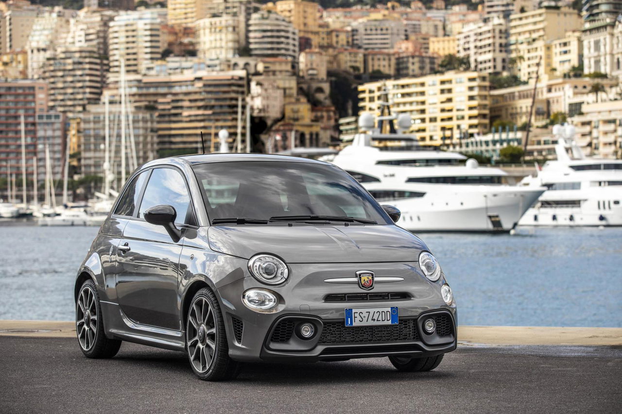 Abarth 595 70th Anniversary 5