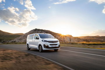 Opel Zafira Life Adelanto 4