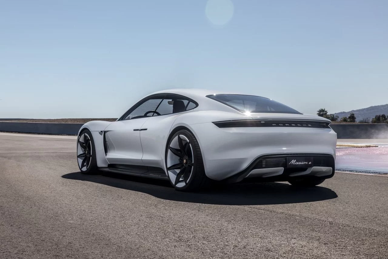 Porsche Taycan Mission E 0119 002