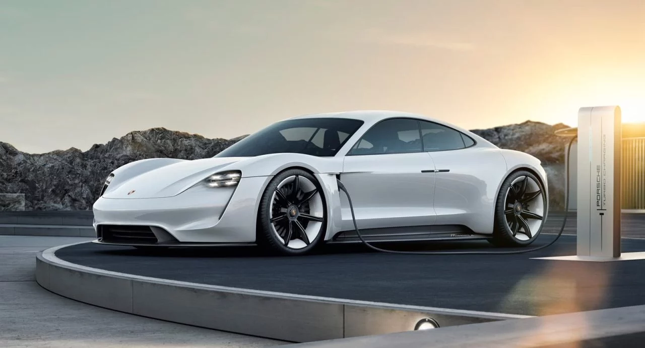 Porsche Taycan Mission E 0119 005