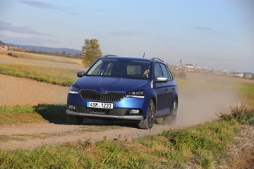 Skoda Fabia Scout Azul 2