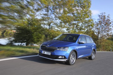 Skoda Fabia Scout Azul