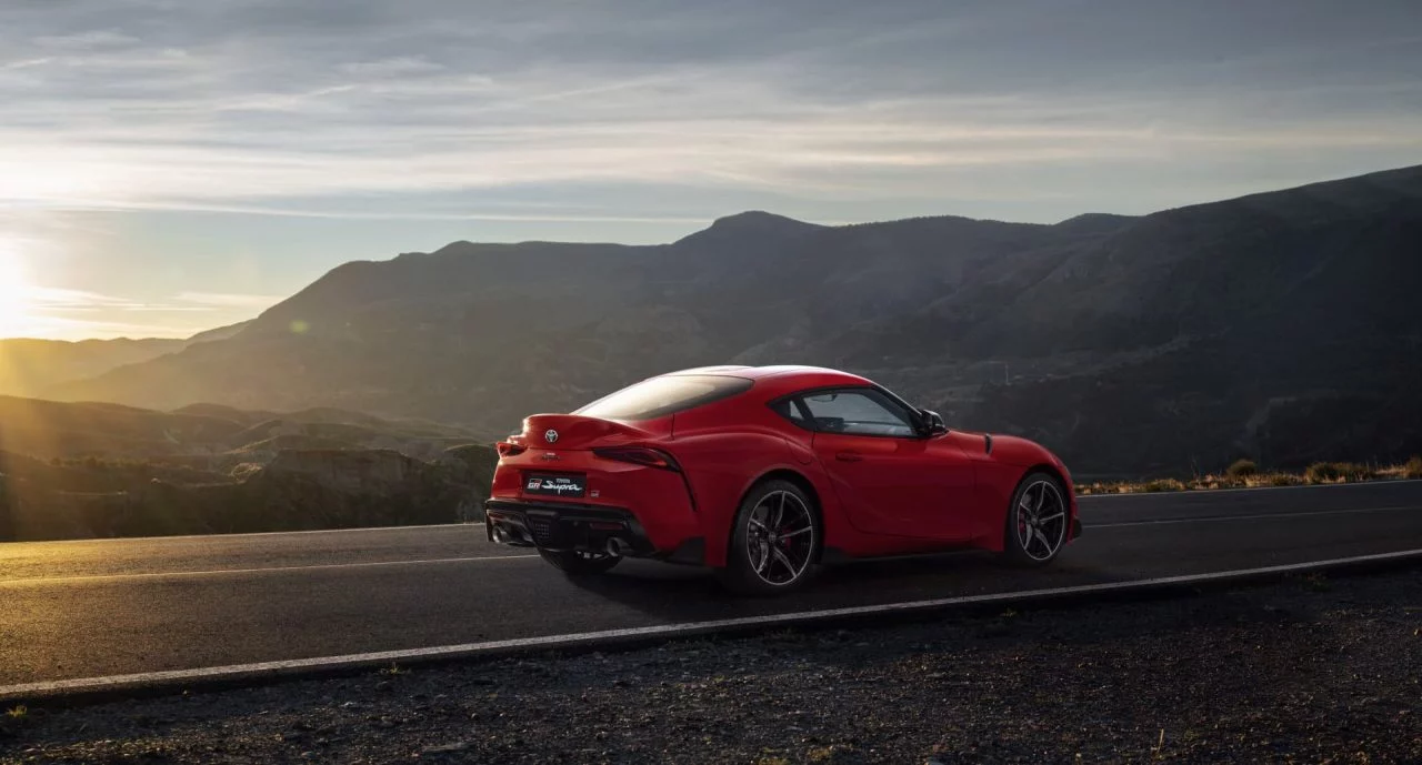 Todos Los Detalles Rojo Exterior Toyota Supra Red Location 007 672842