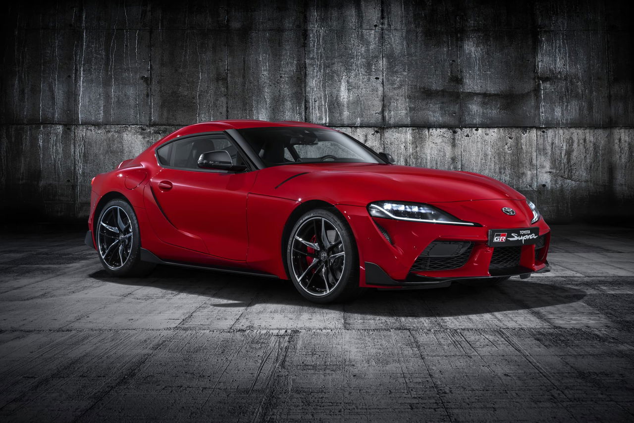 Todos Los Detalles Rojo Exterior Toyota Supra Red Studio 001 267691