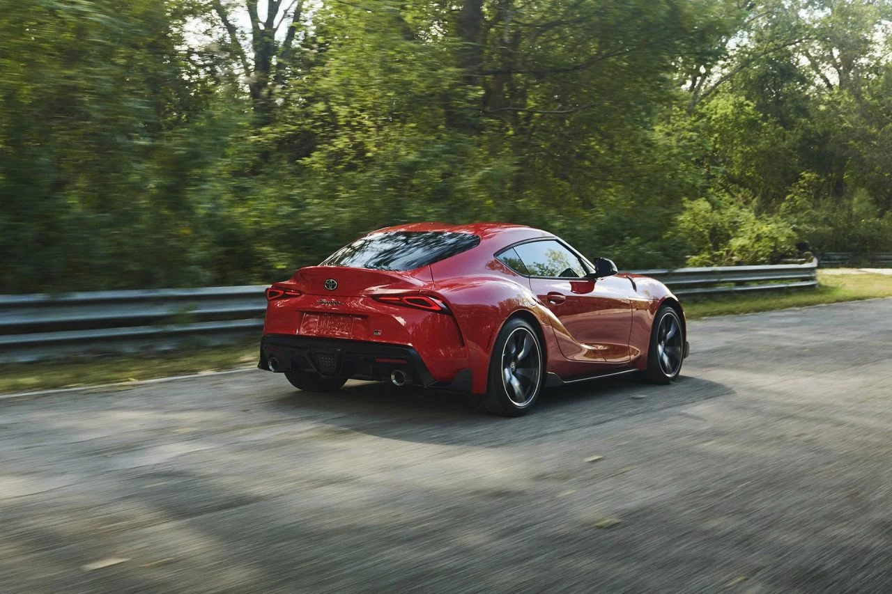 Toyota Supra Rojo Filtrado 14