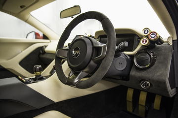 Tvr Griffith Interior Volante 0119 001