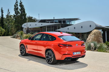 Bmw X4 M 2019 Rojo Exterior Movimiento 01