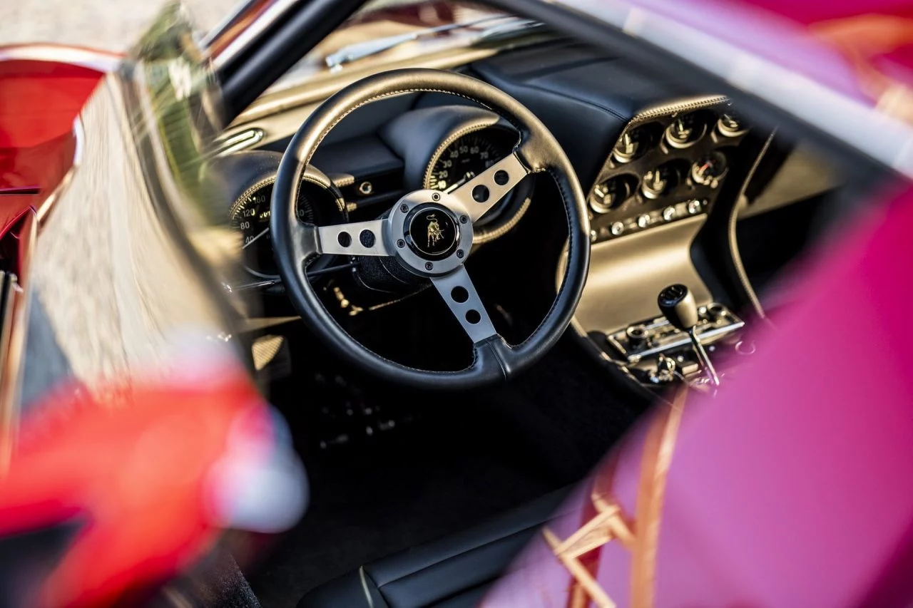 Lamborgini Miura Sv Rojo 5 Interior