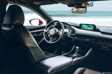 Mazda 3 Skyactiv G Interior 00100