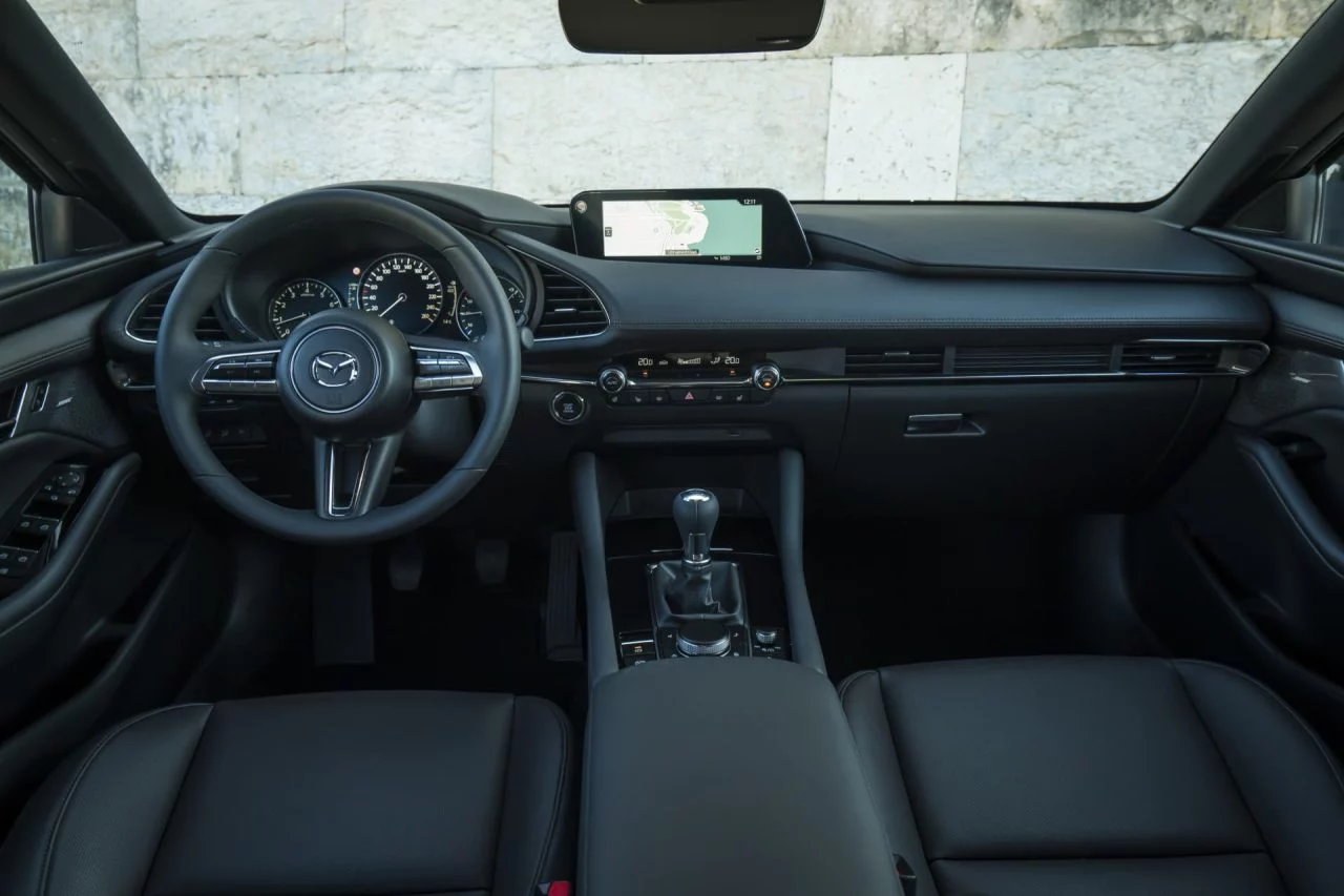 Mazda3 2019 Interior Negro 02