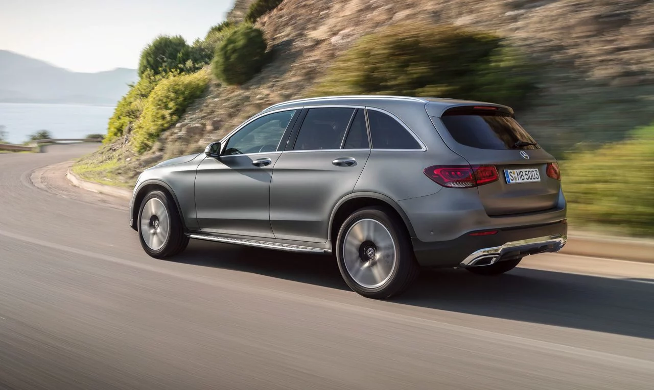 Mercedes Glc 2019 Gris Trasera