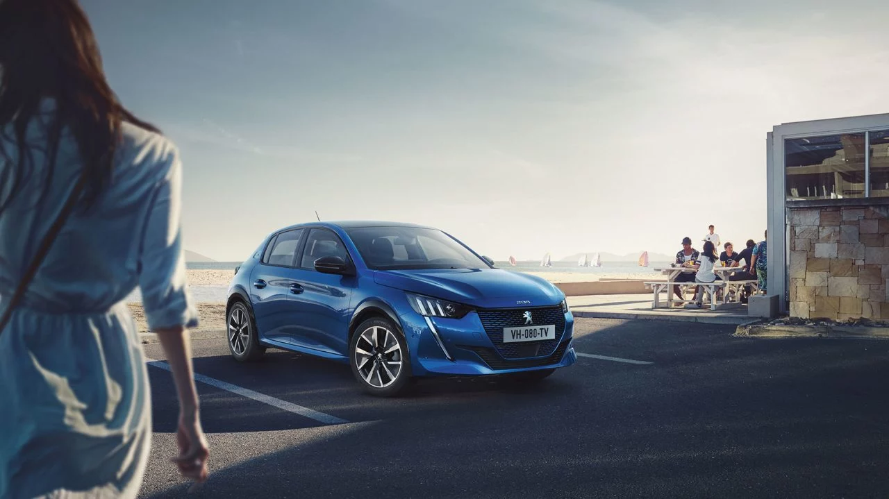 Peugeot E 208 2019 Azul Exterior 01