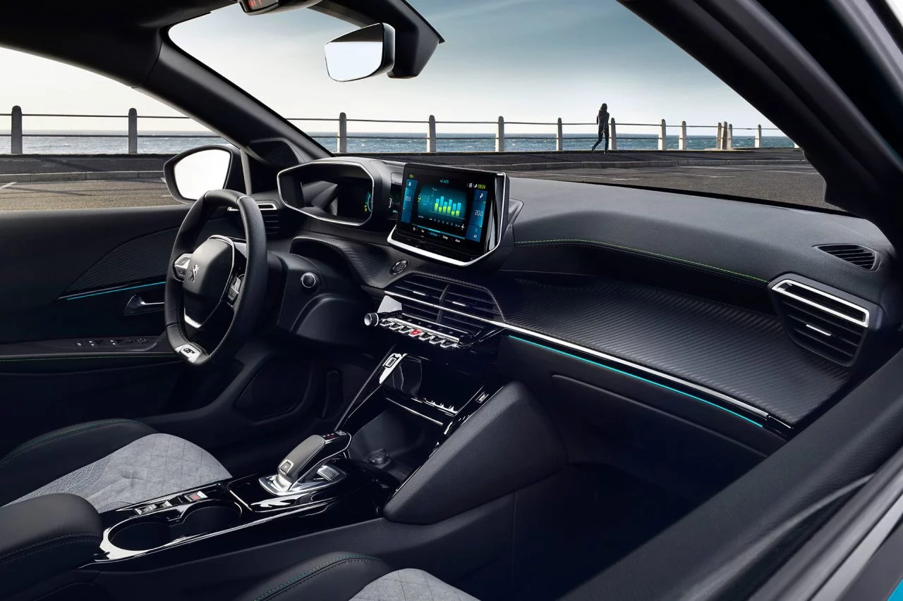 Peugeot E 208 2019 Azul Interior 06