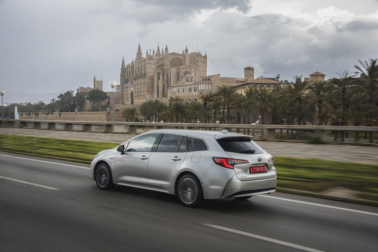 Toyota Corolla Touring Sport 8 Plata