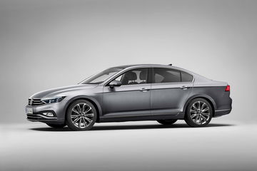 Volkswagen Passat 2019 Gris Exterior 02