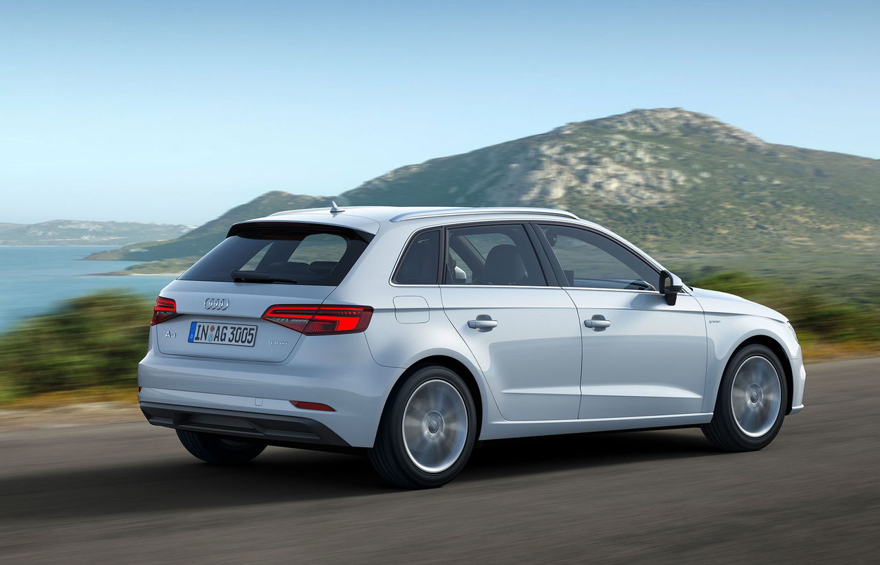 Audi A3 G Tron 2019 Blanco 09