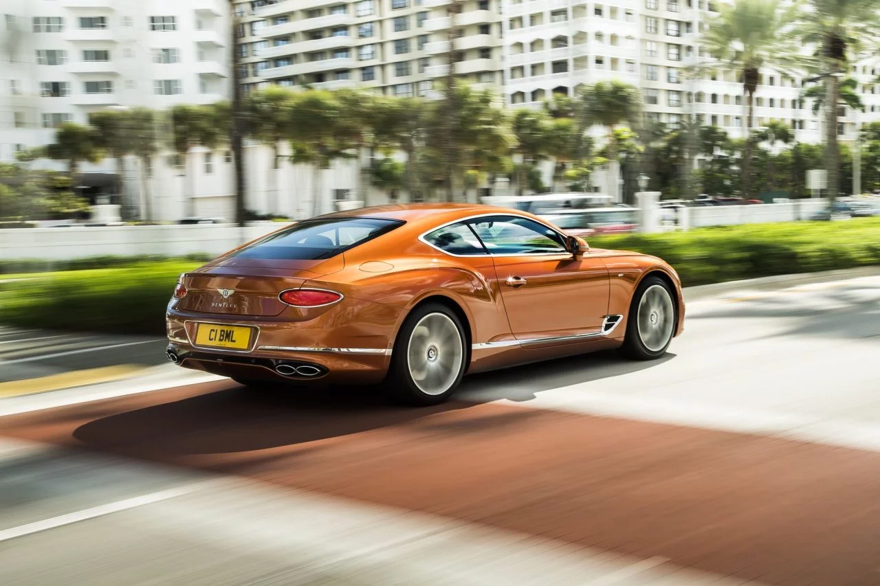 Bentley Continental V8 Photo: James Lipman / Jameslipman.com