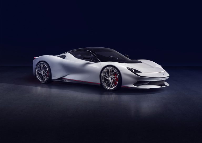 El Pininfarina Battista tiene 1.900 CV y es el coche de producción más  potente del mundo | Diariomotor