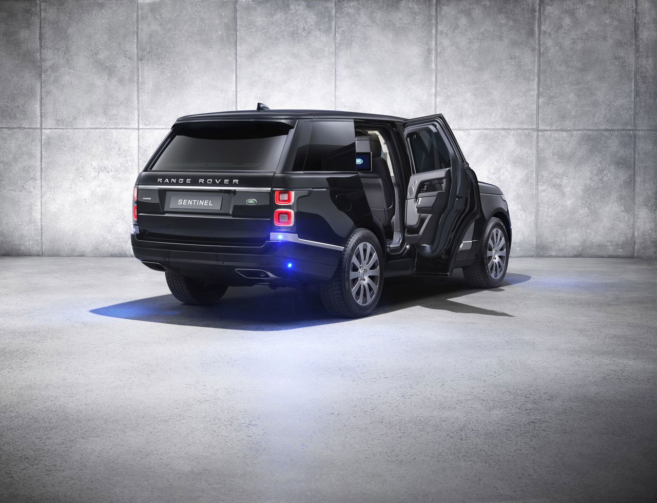 Range Rover Sentinel 2019 12