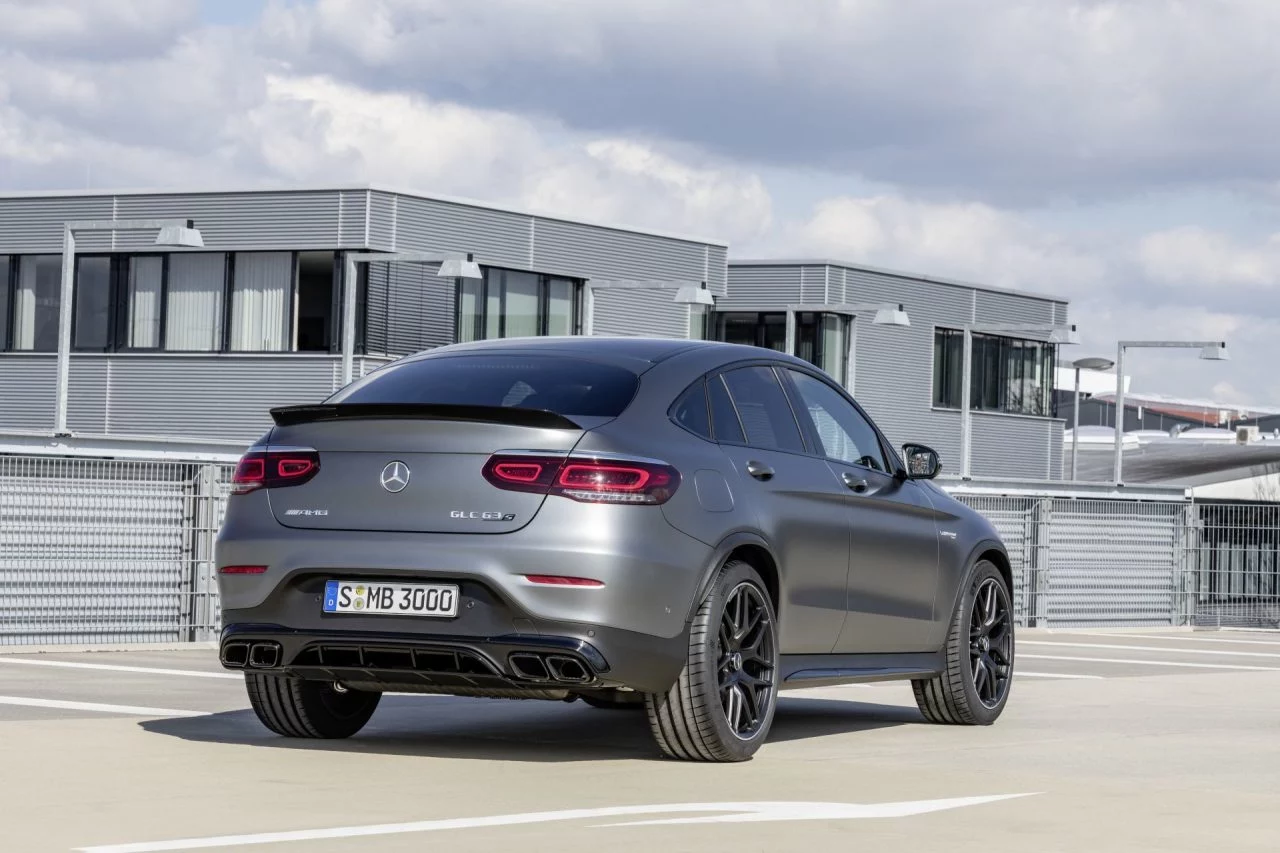 Mercedes Amg Glc 63 S 4matic+ Coupé (2019) Mercedes Amg Glc 63 S 4matic+ Coupé (2019)