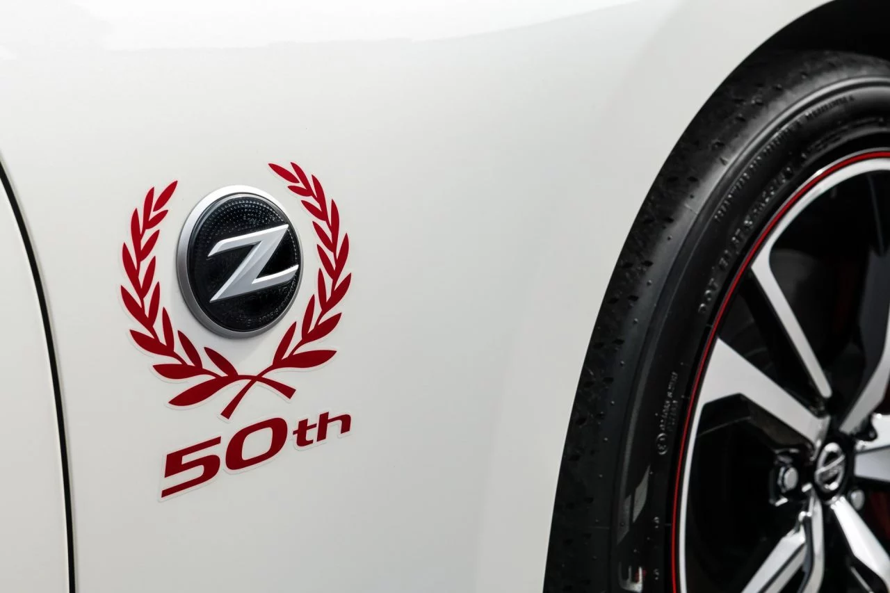 Nissan 370z Aniversario Dm 15