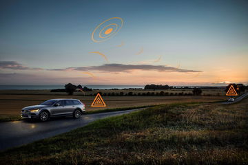 Volvo Slippery Road Alert 04