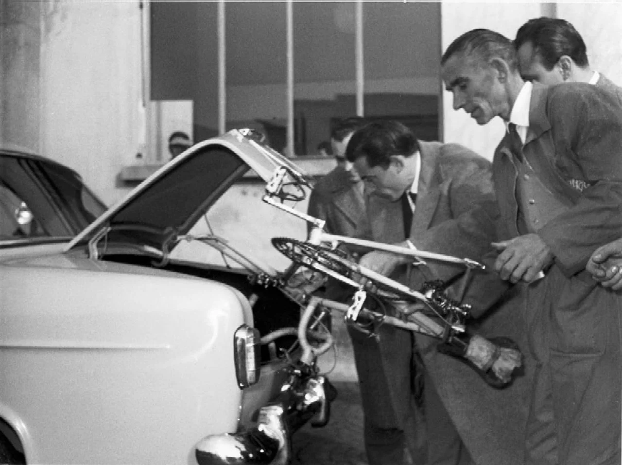 Fausto Coppi y su Giulietta Berlina, 1955