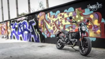 Ducati Scrambler Sixty2 Scrambler16 Uc37100 High