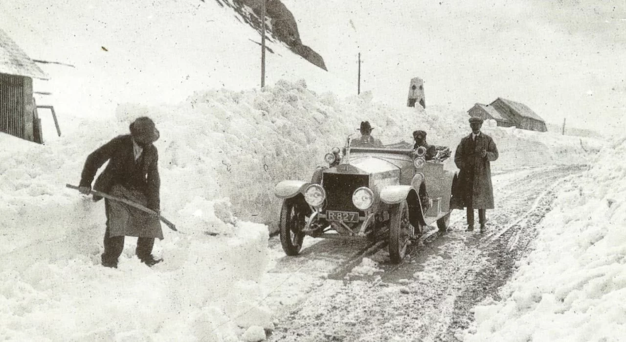 Radley y su Silver Ghost en el Paso Pordoi, 1912