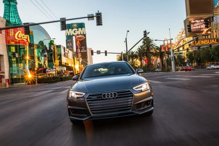 Audi Networks With Traffic Lights In The Usa