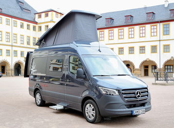 Mercedes Sprinter James Cook 2019 0619 003