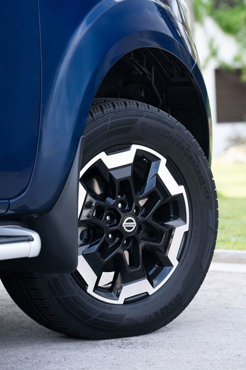 Nissan Navara Double Cab Front Wheel