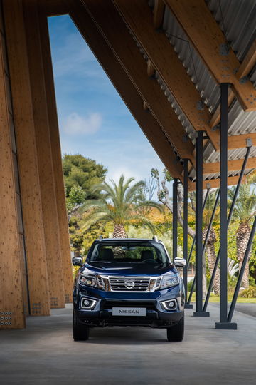 Nissan Navara Double Cab Front