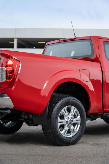 Nissan Navara King Cab Rear Wheels