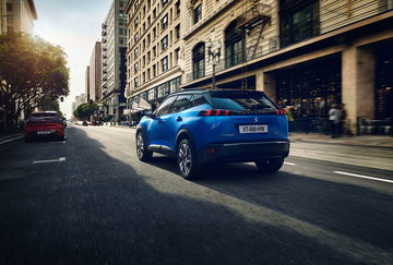 Peugeot E 2008 Azul 2019 02