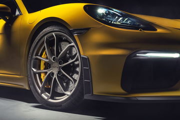 Porsche 718 Cayman Gt4 2019 0619 002