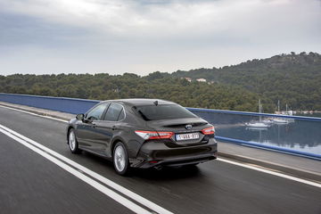 Toyota Camry Hybrid 2019 2