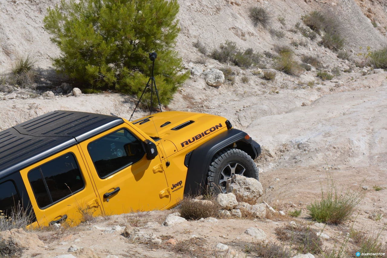 Jeep Wrangler Rubicon Ascenso 02