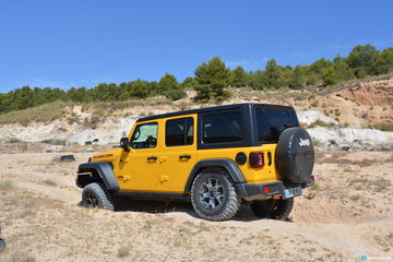 Jeep Wrangler Rubicon Cruce Puentes 01