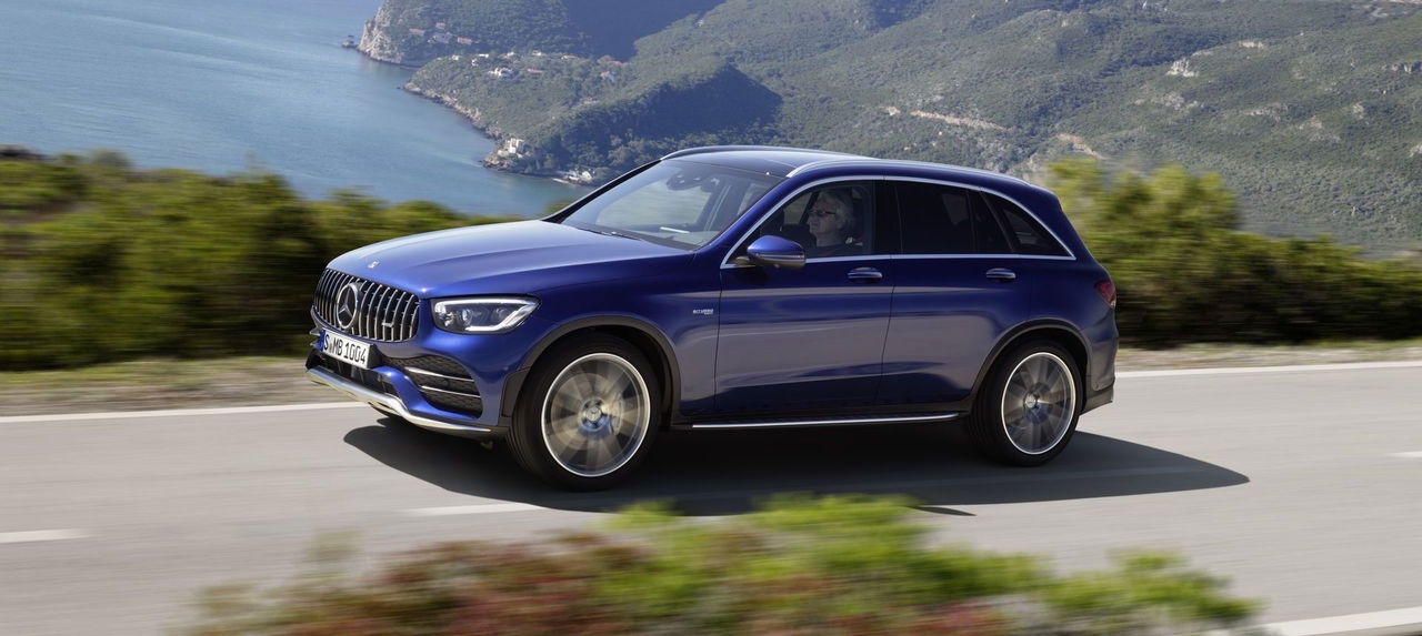 Die Neuen Mercedes Amg Glc 43 4matic Modelle: Agiler Und Markanter: Start Frei Für Die Ungleichen Zwillinge The New Mercedes Amg Glc 43 4matic Models: More Agile And More Distinctive: Chocks Away For The Dynamic Duo