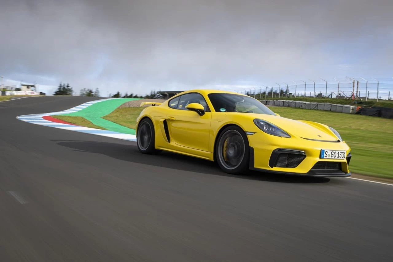 Porsche 718 Cayman Gt4 0719 116