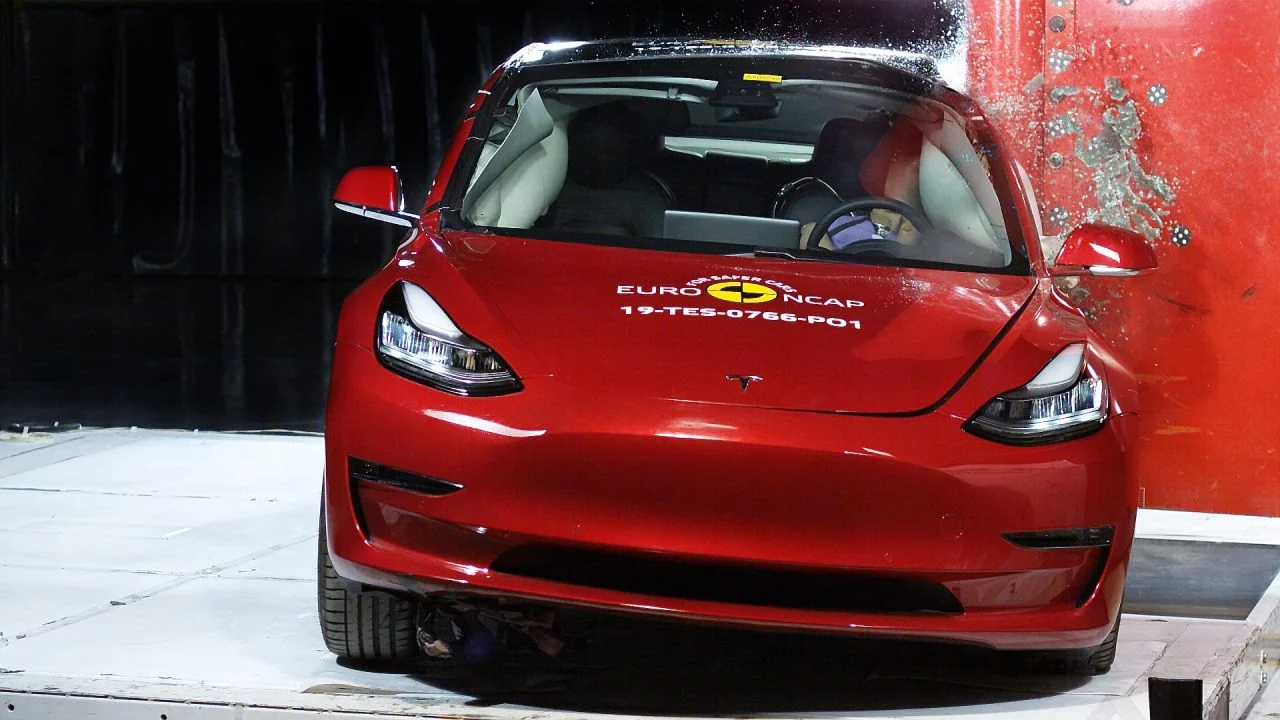 Tesla Model 3 Euroncap 0619 01