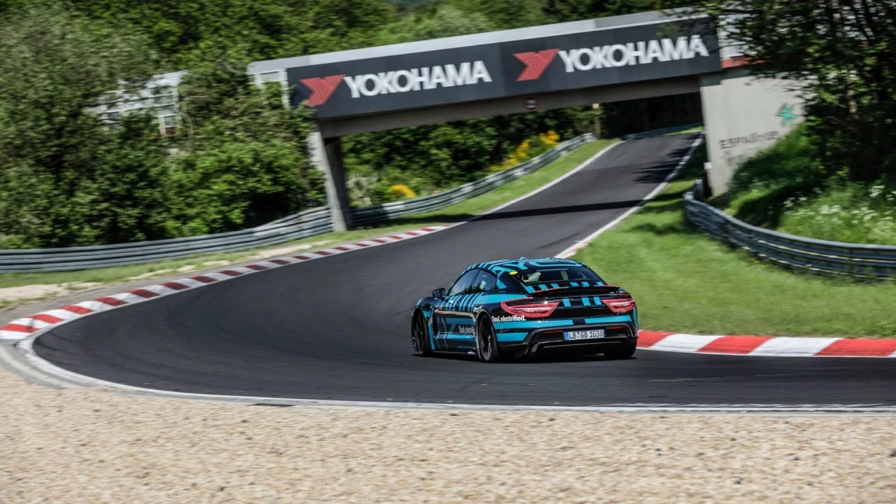 Porsche Taycan Nurburgring 3