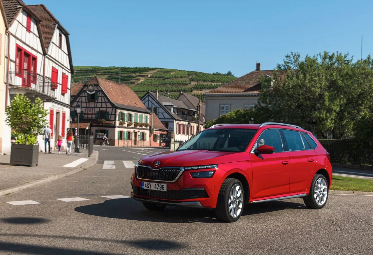 Skoda Kamiq 2020 Rojo Exterior 06