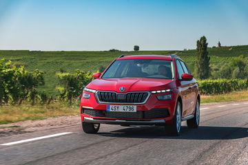 Skoda Kamiq 2020 Rojo Exterior 07