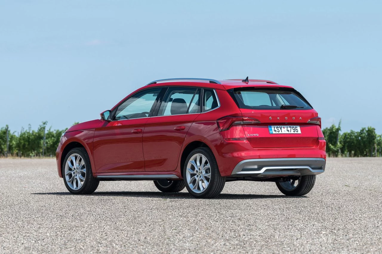 Skoda Kamiq 2020 Rojo Exterior 46