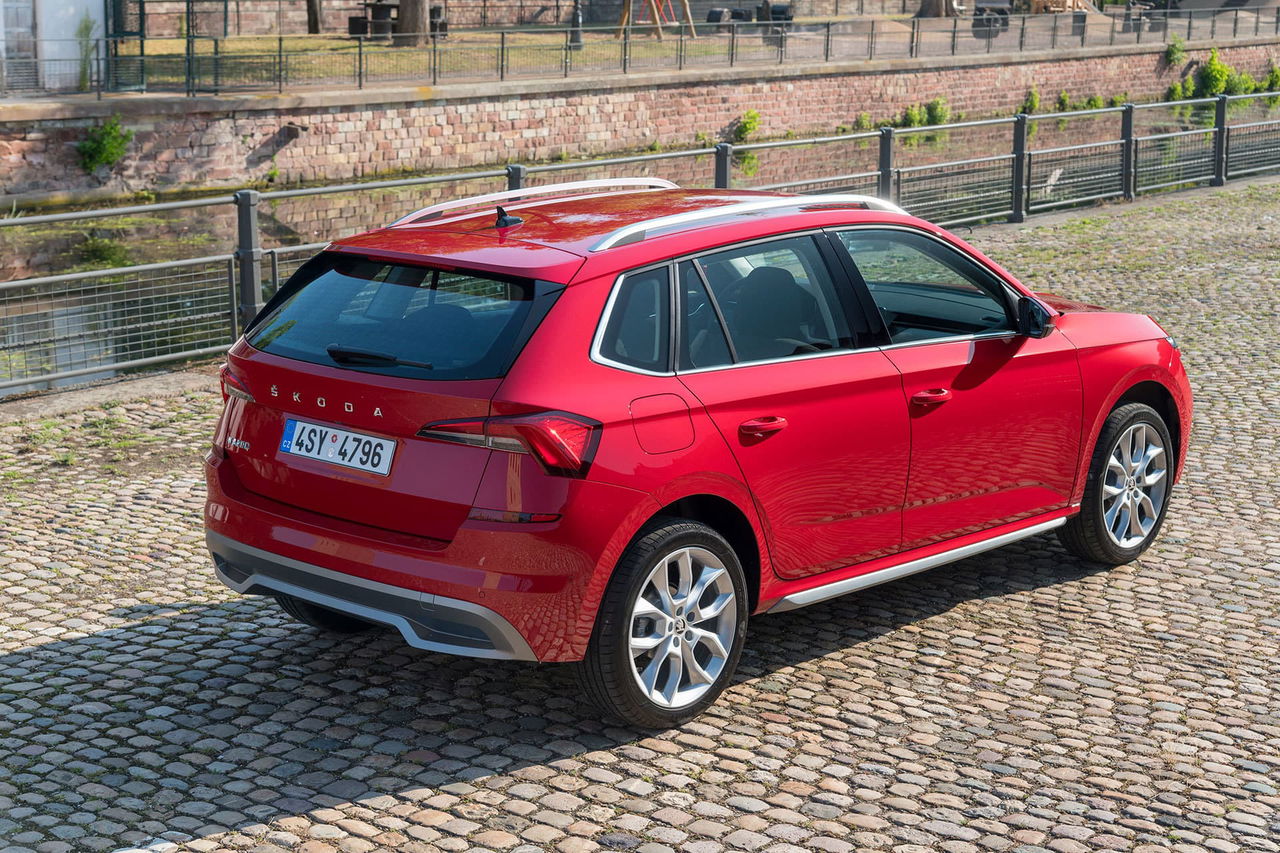 Skoda Kamiq 2020 Rojo Trasera 28