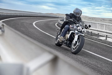 Triumph 2019 Rocket 3 Gt Riding 5 1